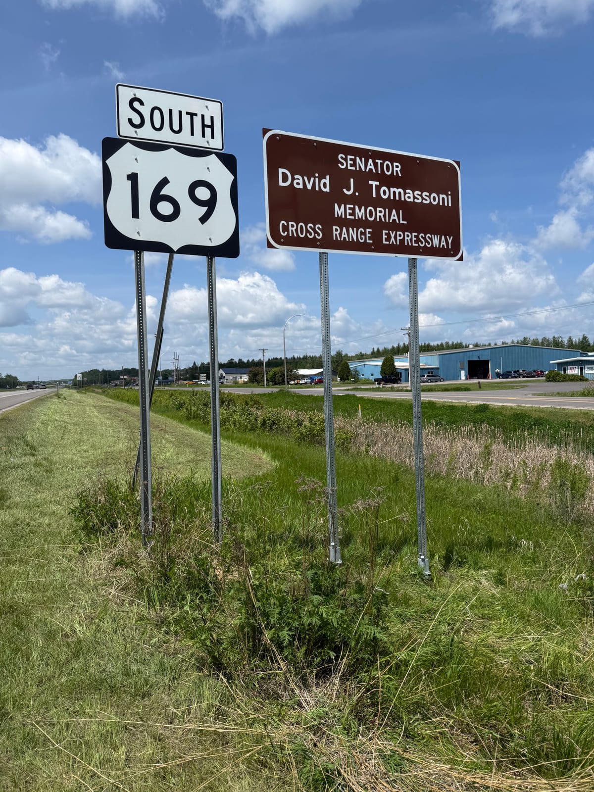Highway 169 segment dedicated as Senator David J. Tomassoni Memorial Cross Range Expressway