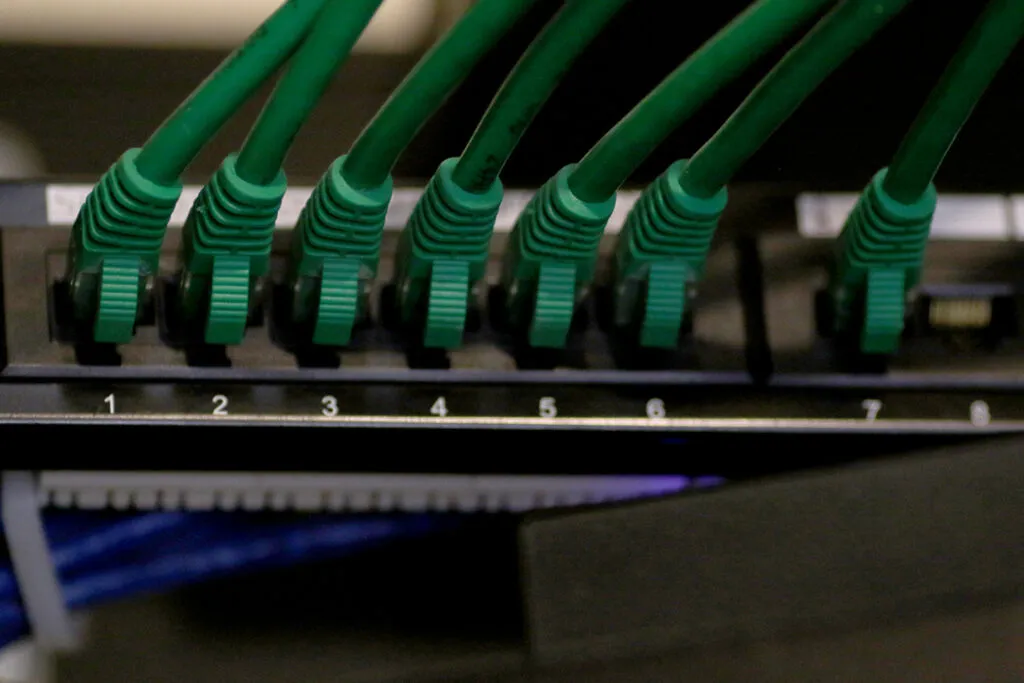 Minnesota to receive over $650 million to expand broadband access