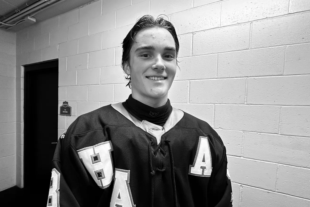 Howie: Hermantown blitzes Denfeld, 9-2