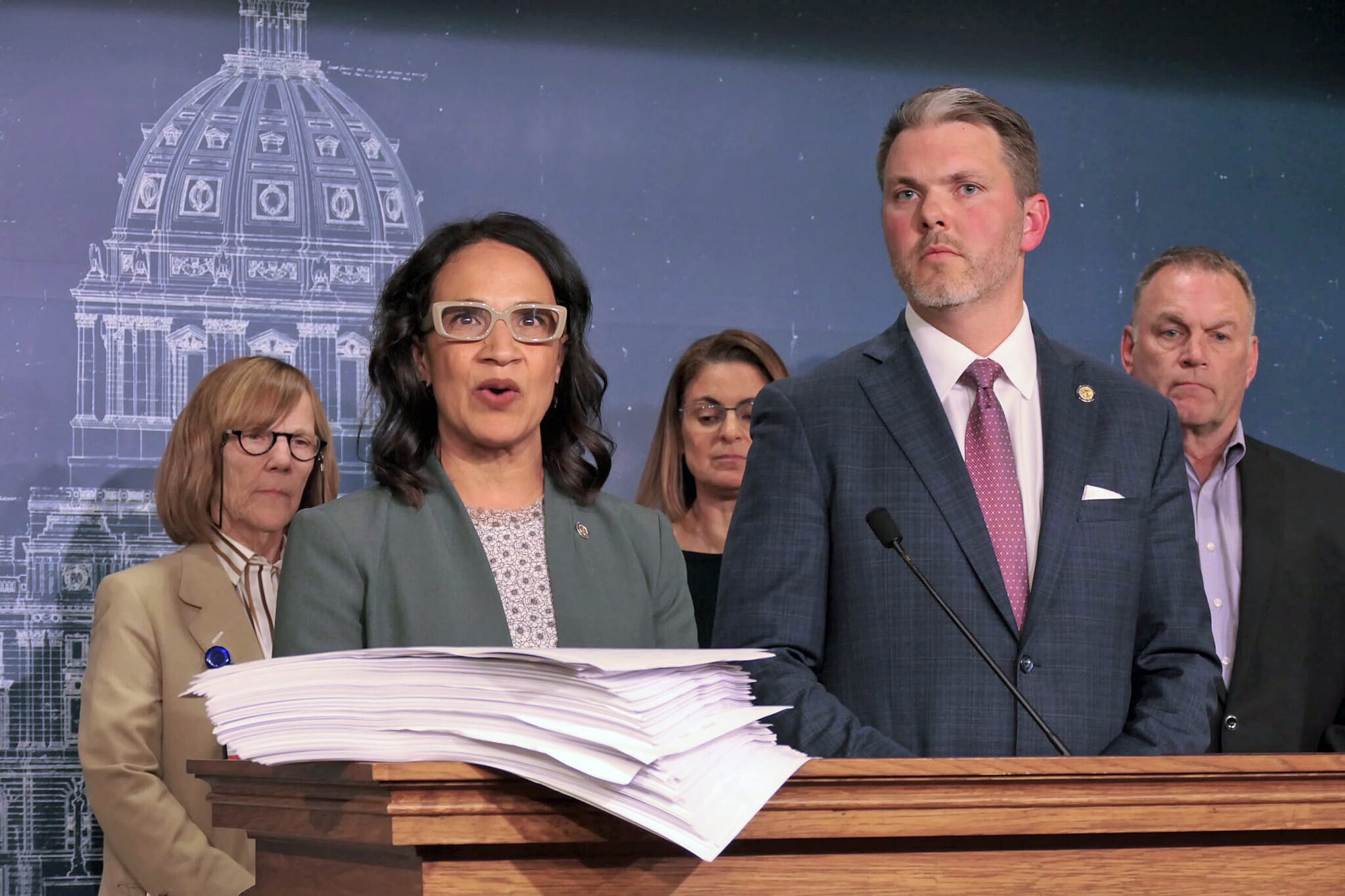 Chaotic end leaves Democratic Legislature with a few wins