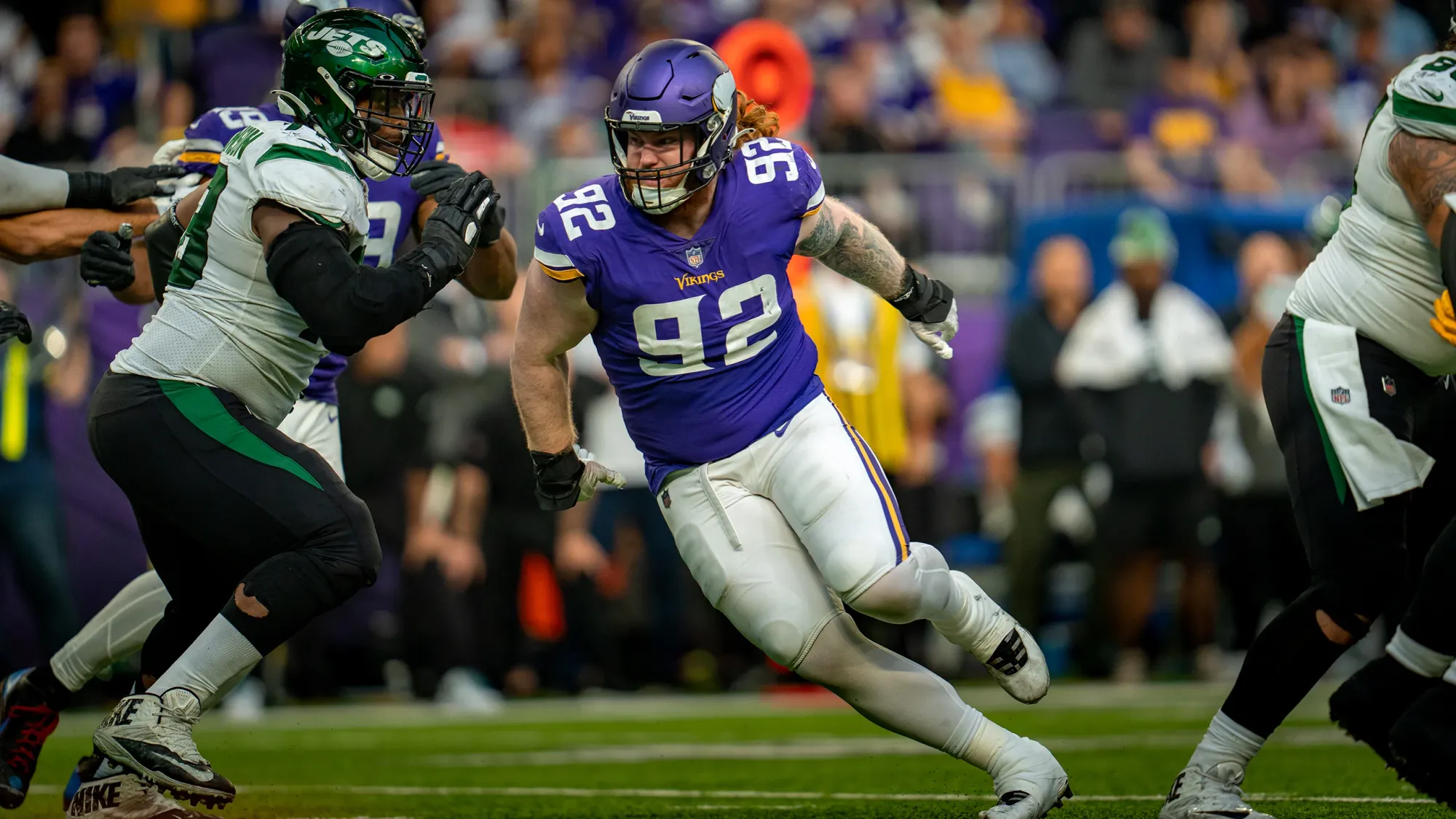 Vikings sign defensive lineman James Lynch