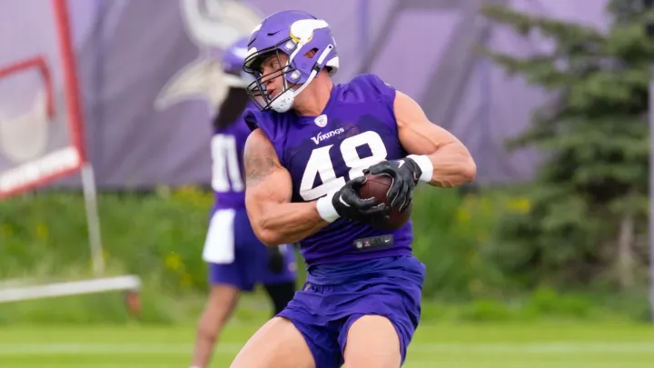 Vikings sign TE Sammis Reyes after tryout